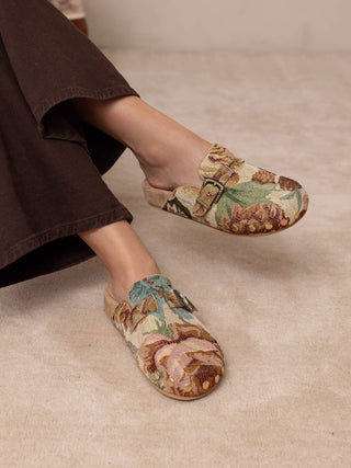 Khloe Clog